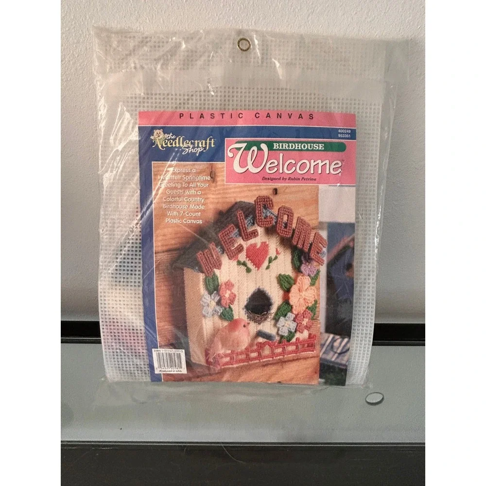 Needlecraft Shop Birdhouse Welcome Plastic Canvas Kit 7-Count Robin Petrina READ